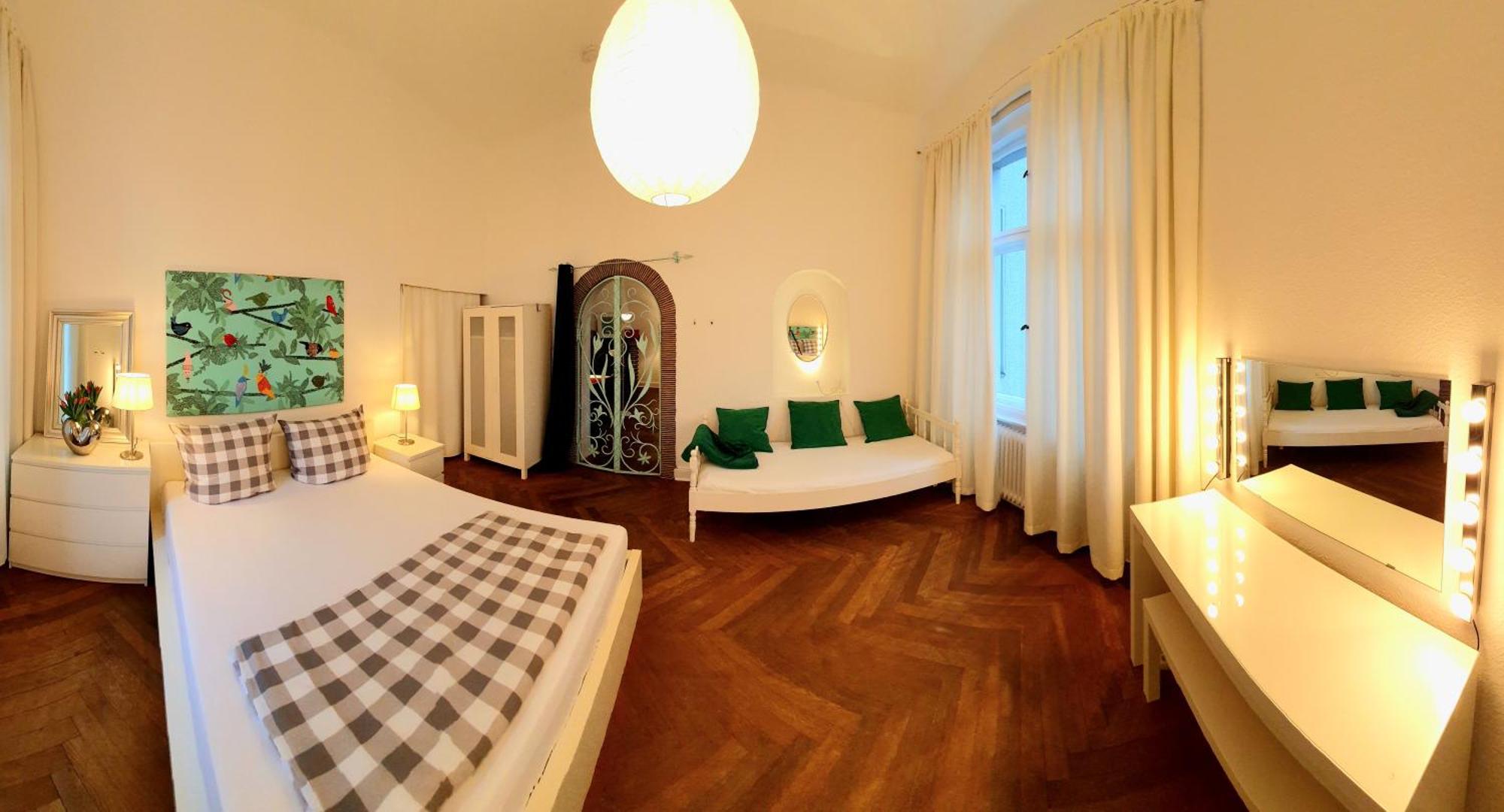 Apartment 3 Large With 2 Separate Bedbrooms Close To Centre Near Kudamm And Kadewe *
